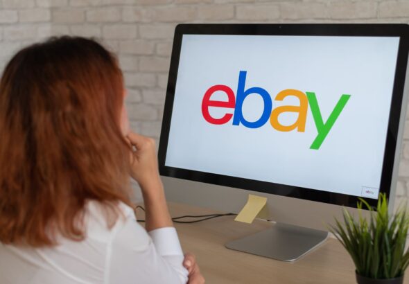 how does ebay make money