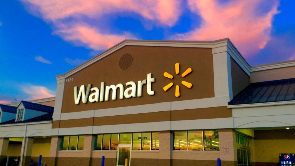 how much money does walmart make a day