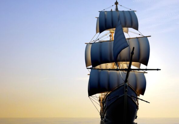 how does pirate ship make money