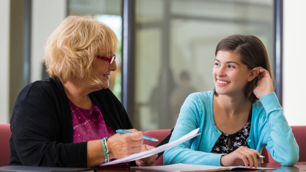 how much money does a school counselor make