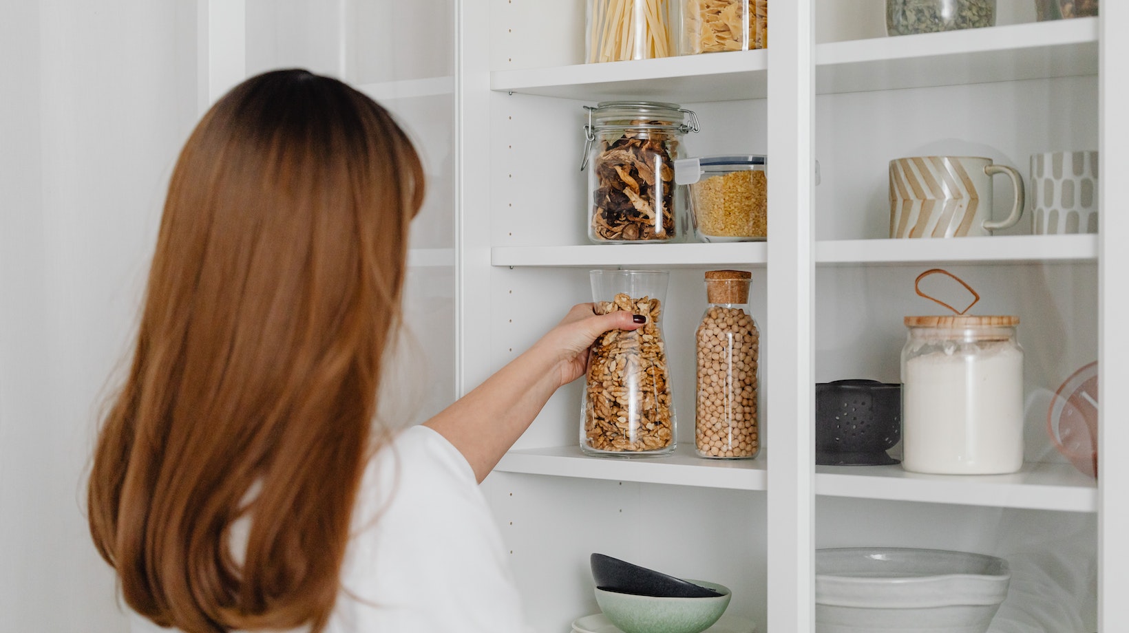 at minimum how far above the floor should food be stored